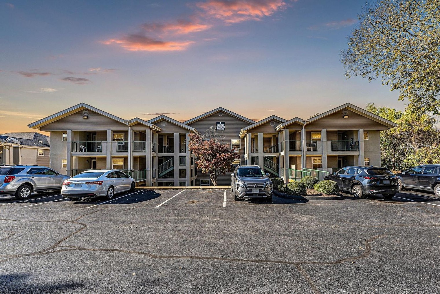 Building Photo - 155 W Rockford Dr