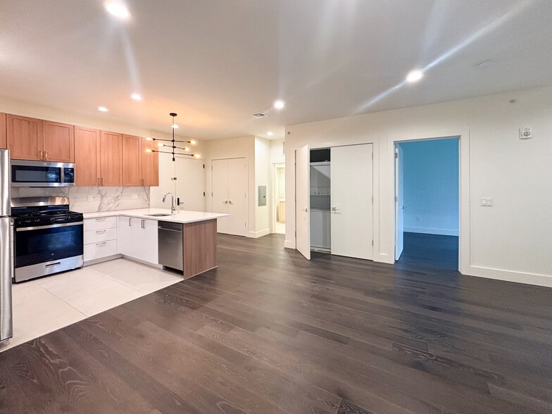 Living Kitchen Area - Netherwood Flats