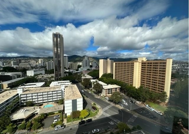 View - 1560 Kanunu St