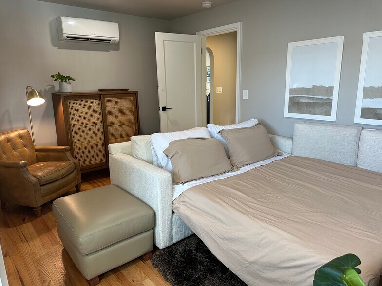 Bedroom 2 - 5403 Beacon Ave S