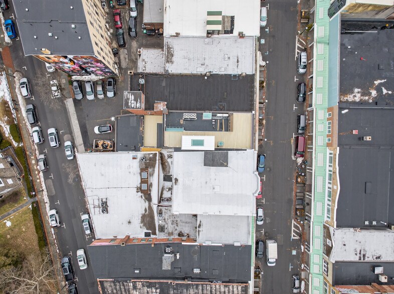 Building Photo - 316 Wall St