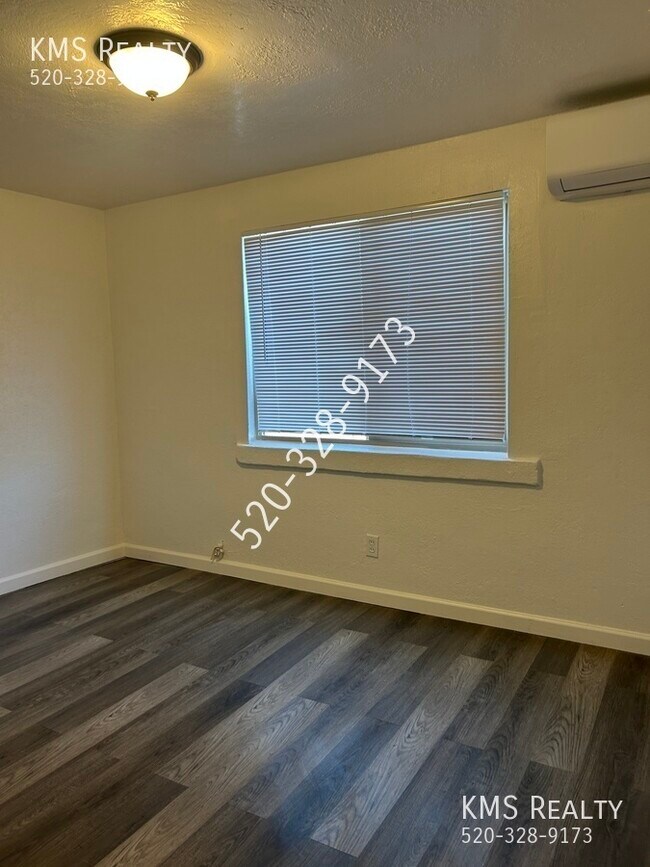 Building Photo - 2 Bed/1 Bath - OWNER/AGENT