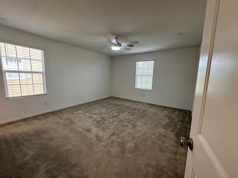 Building Photo - 3270 Trabia Ave