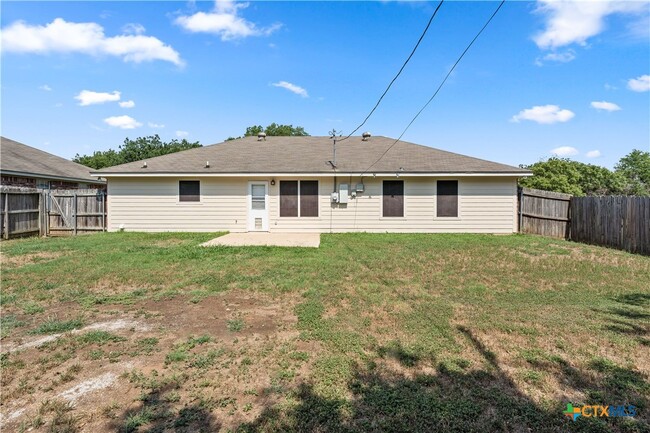 Building Photo - 164 Lake Forest Dr