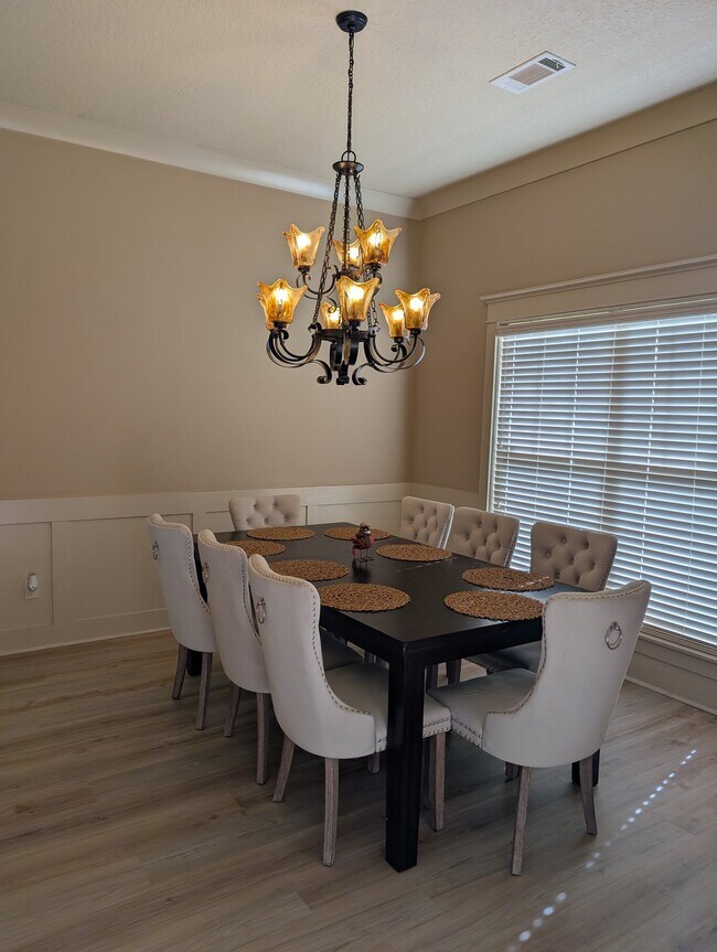 Building Photo - 5318 Charles Ct