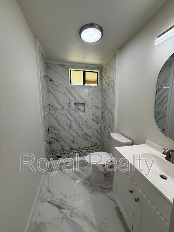 Building Photo - 2795 Kauhale St