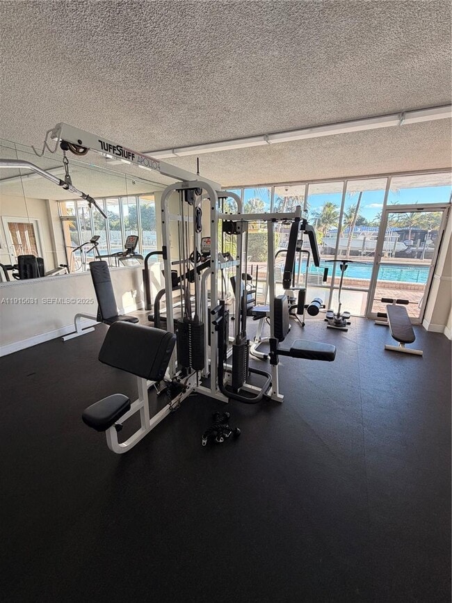 Building Photo - 2350 NE 135th St