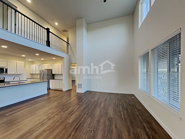 Building Photo - 12730 Ventana St