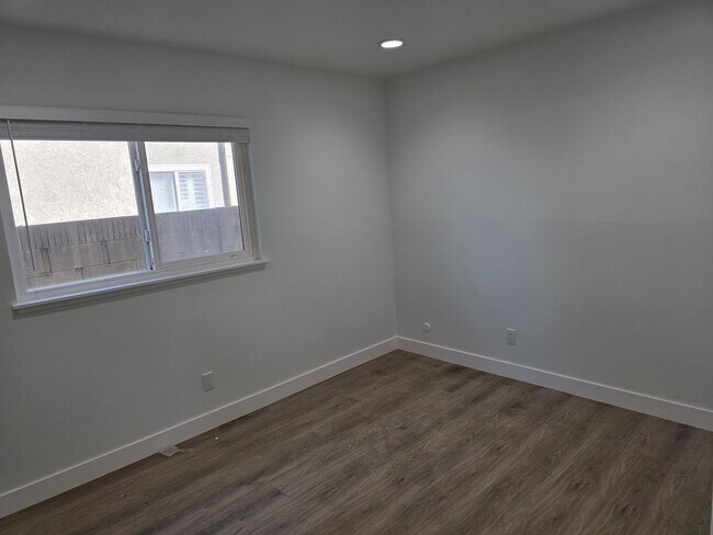 Building Photo - Fully Remodeled 4-Bedroom, 3-Bath Rental H...