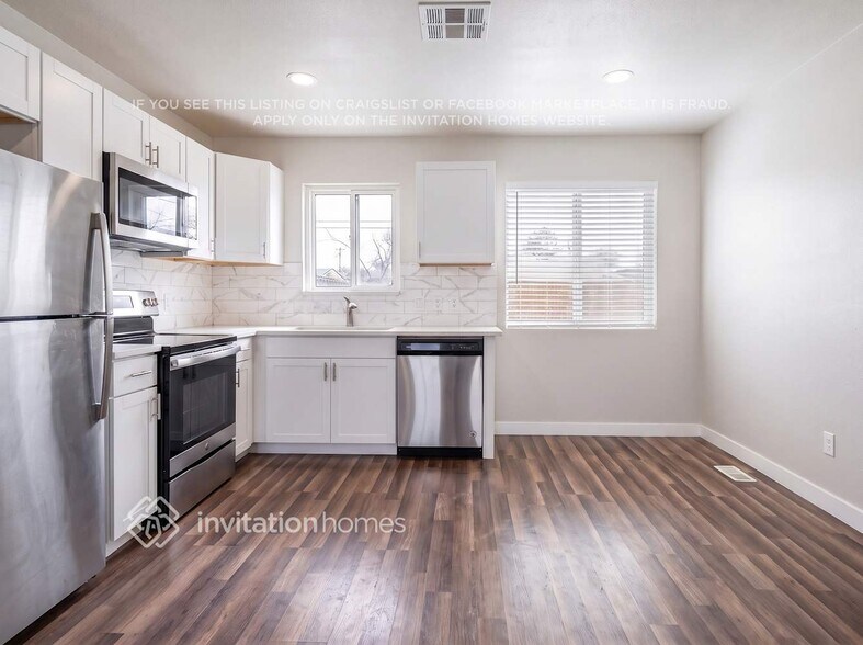 Building Photo - 2625 Ridgeland Dr