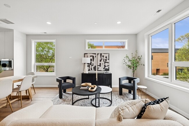 Building Photo - Forest Park - New Construction Luxury Townhomes!