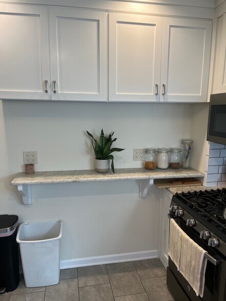 Building Photo - 106 Dallas Rd