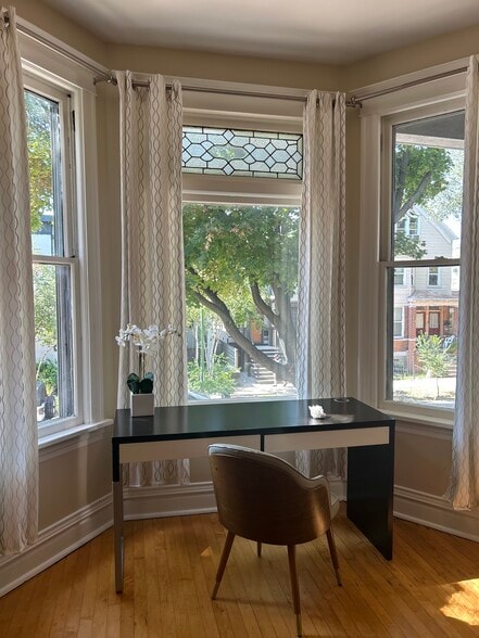 Building Photo - 3249 N Hoyne Ave