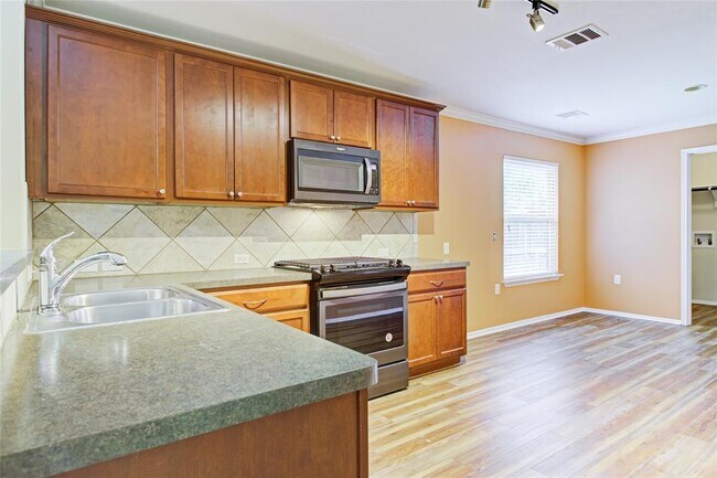 Building Photo - 7000 Crestone Rd