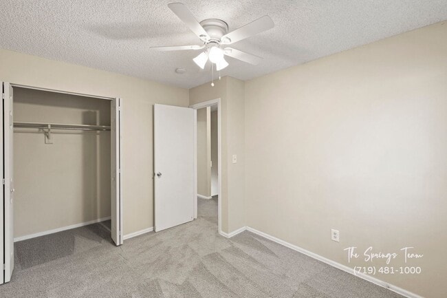Building Photo - La Jolla 2BD Two-Story Townhome convenient...