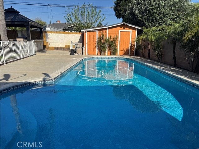 Building Photo - 12871 Russell Ave