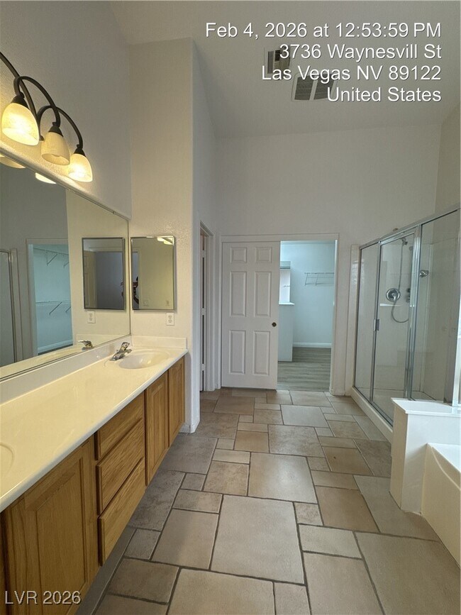 Building Photo - 3736 Waynesvill St