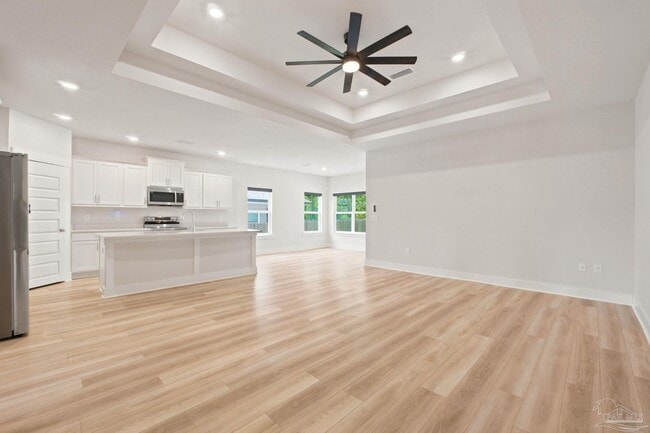 Building Photo - 232 Camellia Dr