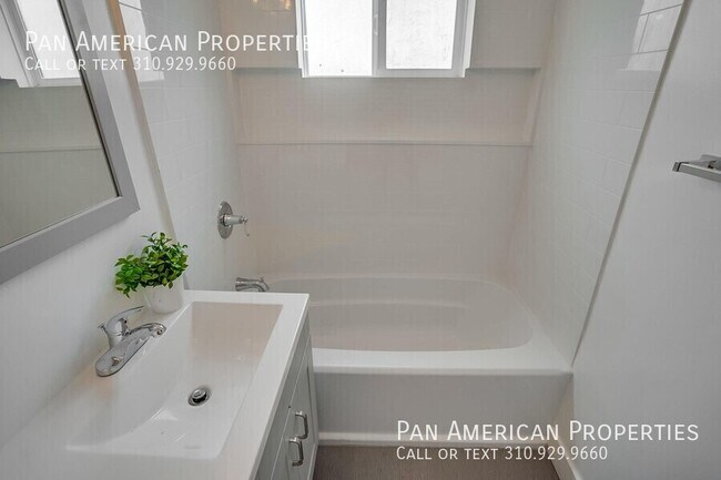 Building Photo - 92 E Market St