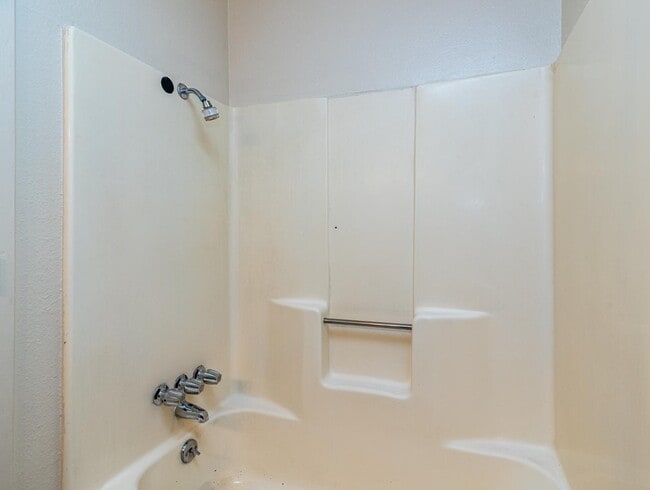 Building Photo - 3532 Tyson Pl NE