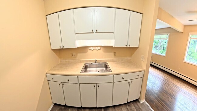 Building Photo - 146 Woodhill Dr