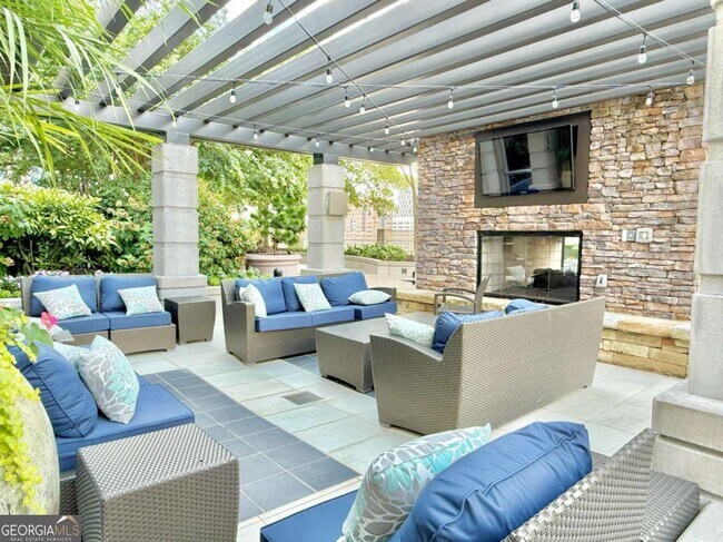 Building Photo - 855 Peachtree St NE