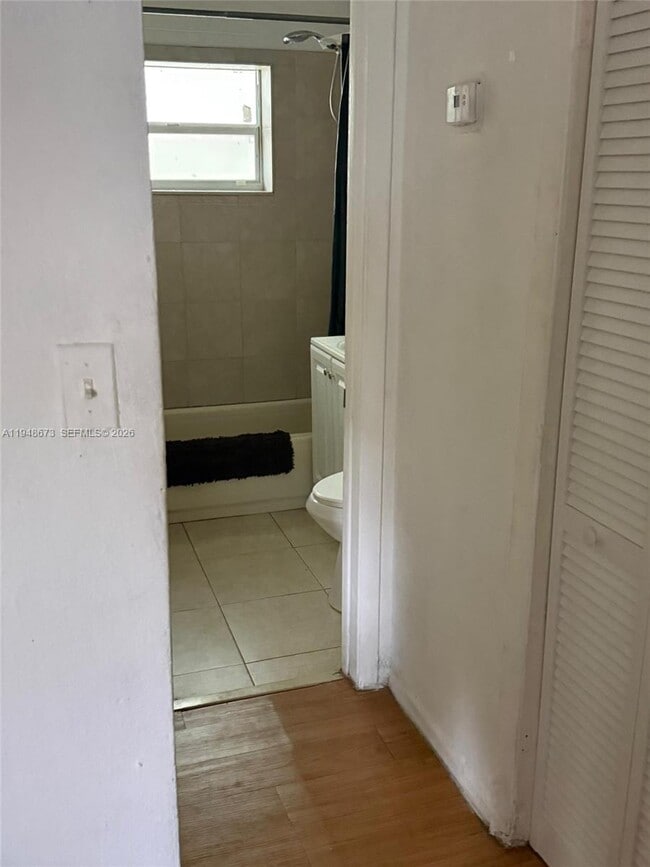 Building Photo - 2247 Simms St