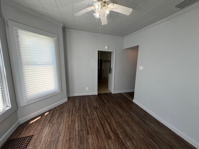 Building Photo - 632 Sherman-