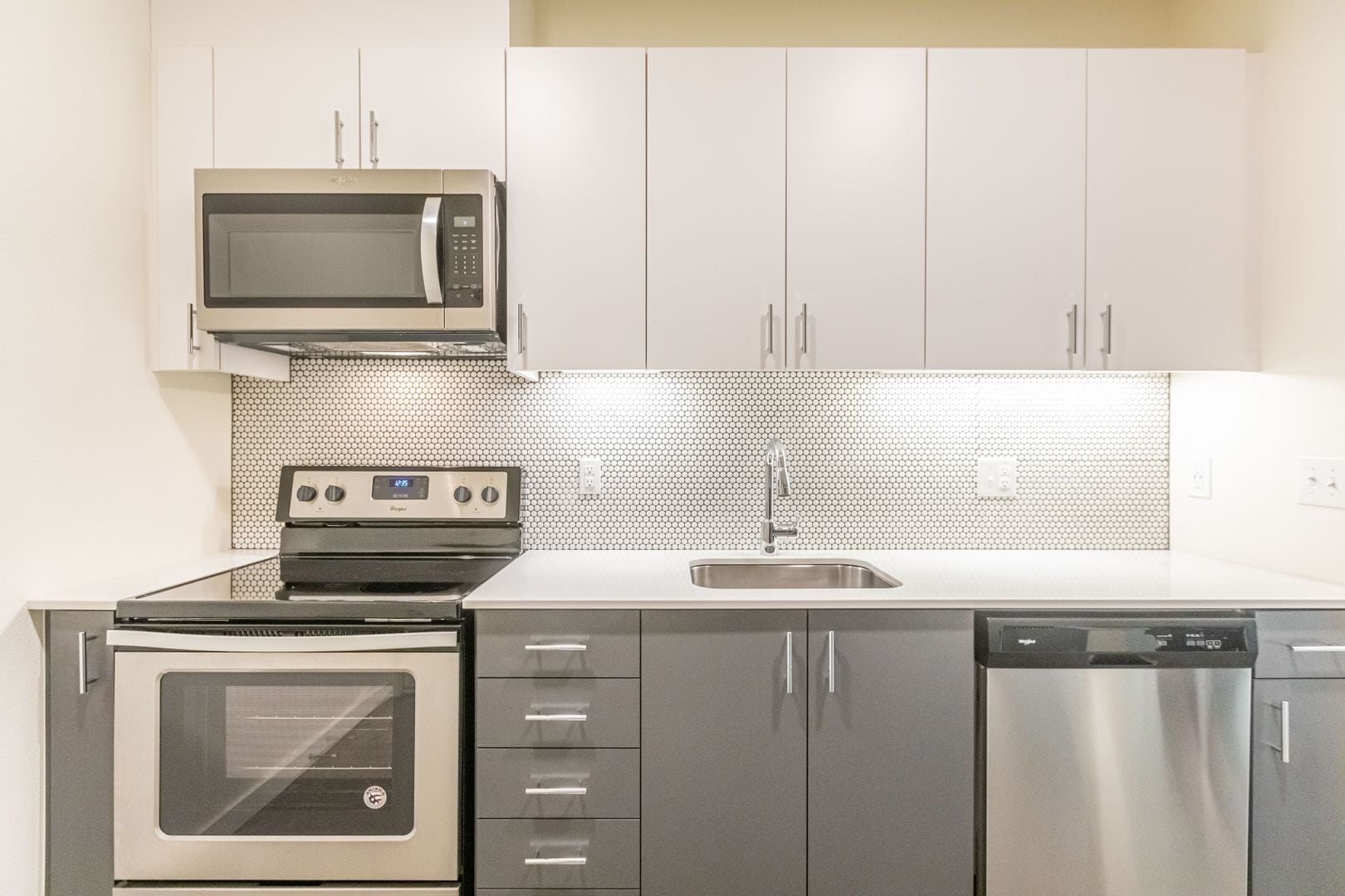 Building Photo - 2919 SE Division St