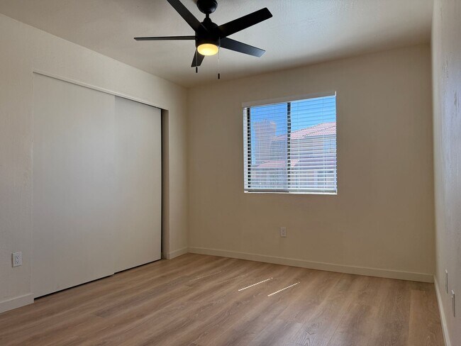 Building Photo - Lindsay and McKellips. Remodeled 2 bed, 2b...