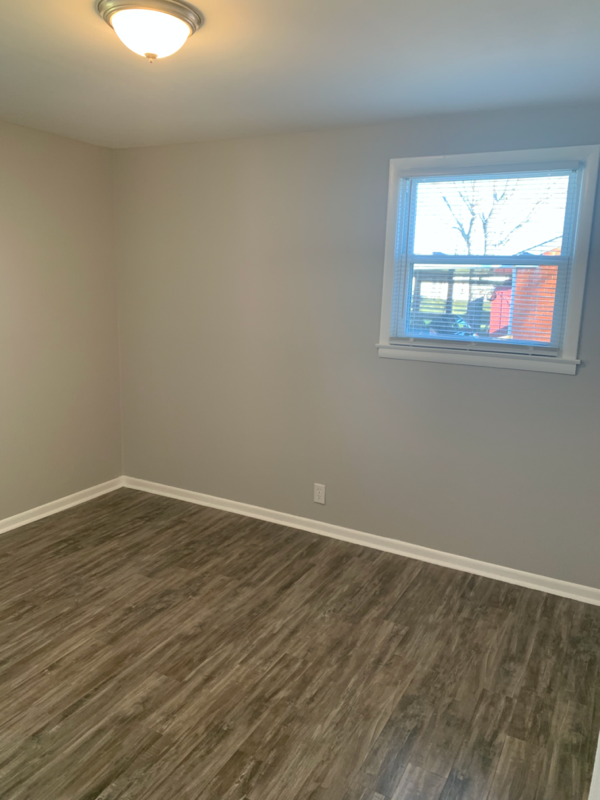Building Photo - 317 Bonnaridge Dr