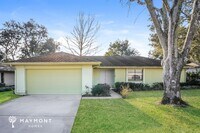 Building Photo - 715 Gilda Dr