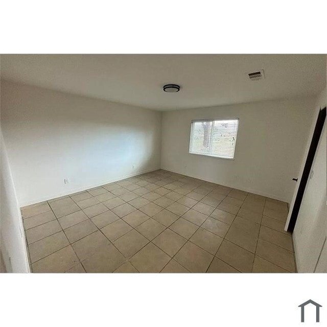 Building Photo - 8848 Oleander Ave