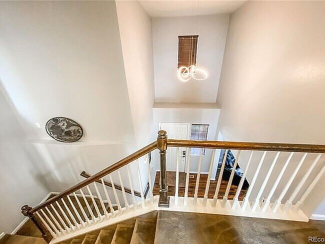 Building Photo - Clean and Spacious Home for Rent