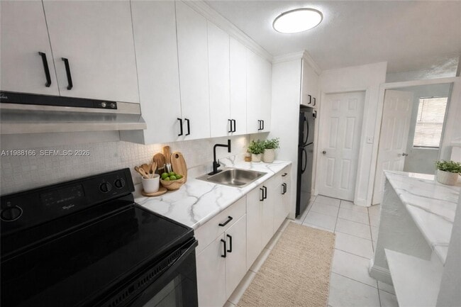 Building Photo - 4081 N Dixie Hwy