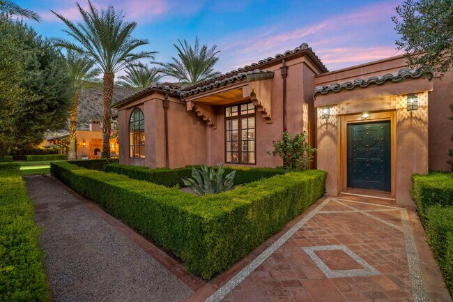 Building Photo - 1650 Ave Sevilla