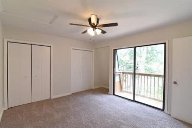 Building Photo - 2156 Claremont Ln