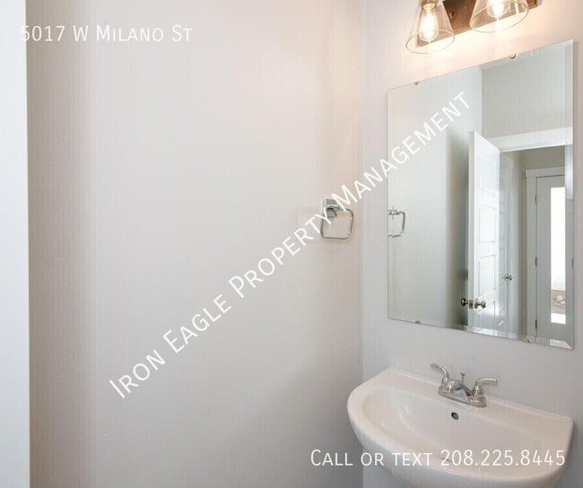 Building Photo - 5017 W Milano St