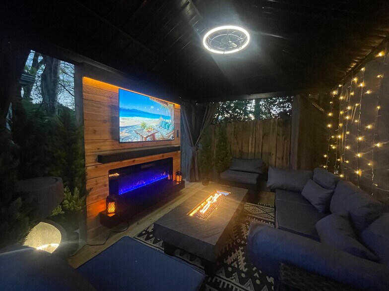 Building Photo - 2425 Chapel Avenue