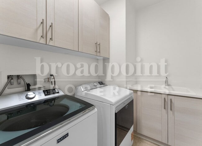 Building Photo - 1190 Via Candelas