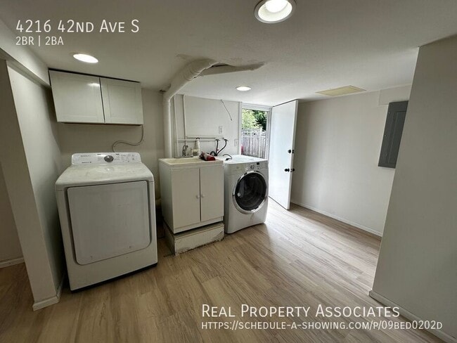 Building Photo - 4216 42nd Ave S