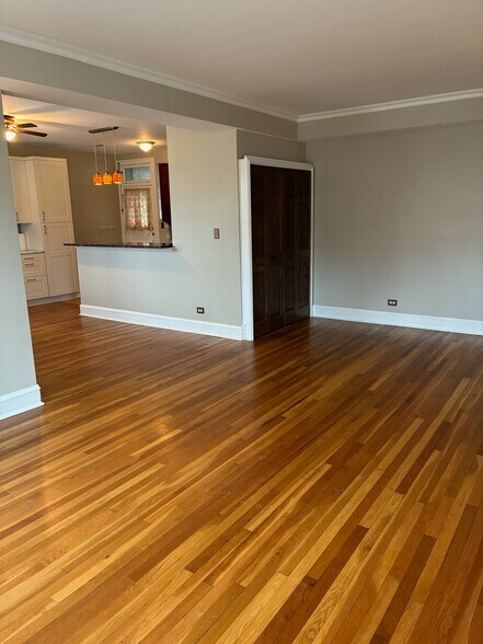 Building Photo - 801 Erie St