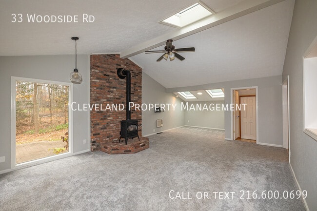 Building Photo - 33 Woodside Rd