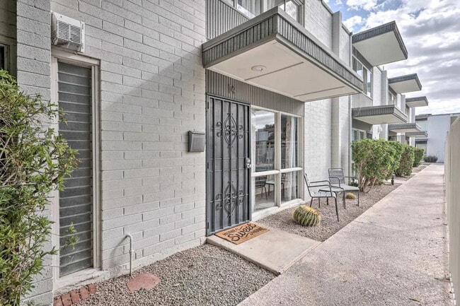 Building Photo - 7720 E Heatherbrae Ave