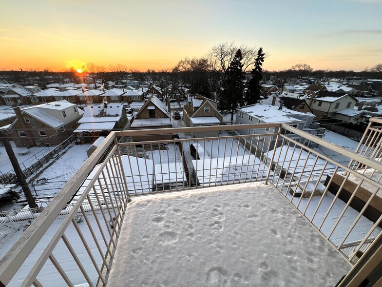 Building Photo - 3630 N Harlem Ave