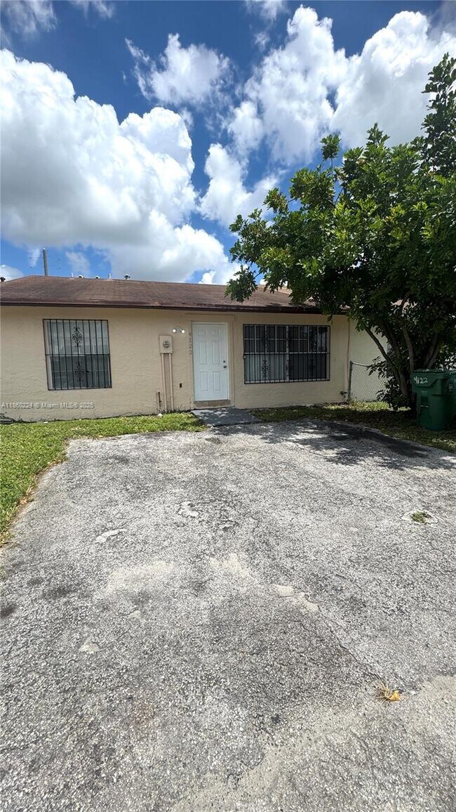 Primary Photo - 4122 NW 181st Terrace