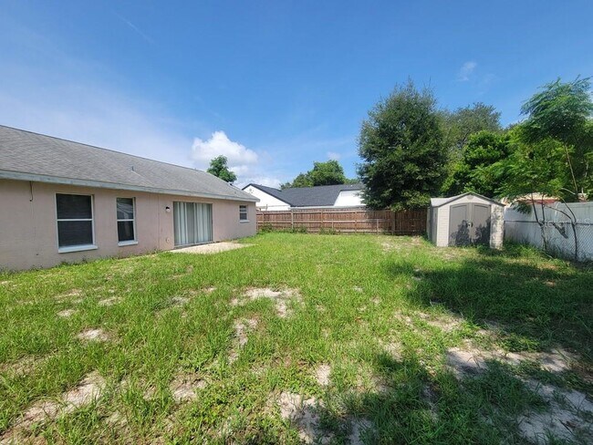 Building Photo - 8224 Autumn Oak Ave