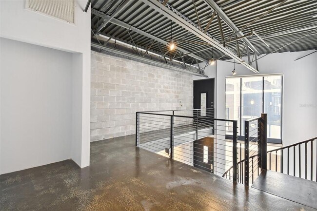 Building Photo - 217 N 12th St