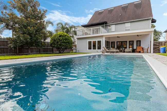 Building Photo - Renovated 3/3 Pool Home home in the heart of Delaney Park of Downtown Orlando