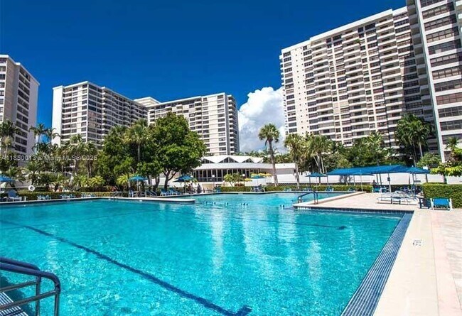 Primary Photo - 600 Three Islands Boulevard
